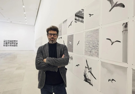 Juan del Junco, con algunas de sus obras en la sala ocho del Museo Patio Herreriano. Carlos Espeso Juan del Junco, con algunas de sus obras en la sala ocho del Museo Patio Herreriano. Carlos Espeso